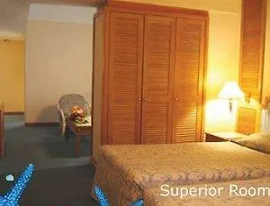 Everly Hotel