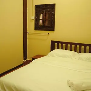 Riverside Paradise Hotell