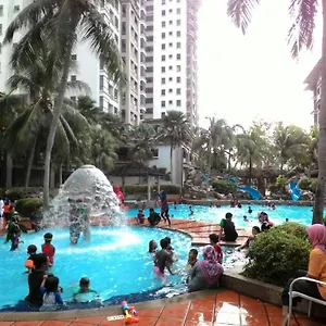Costa Mahkota