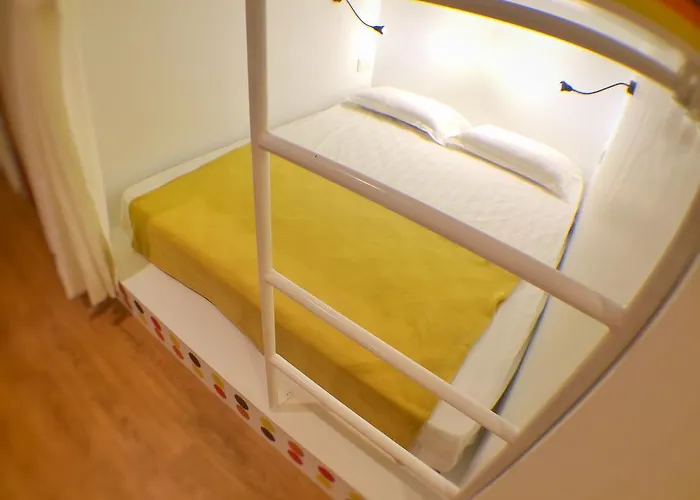Dormitory Room Mixed