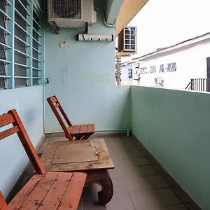 Hotell Oyo 90229, 3 Little Birds 4bhk 2*
