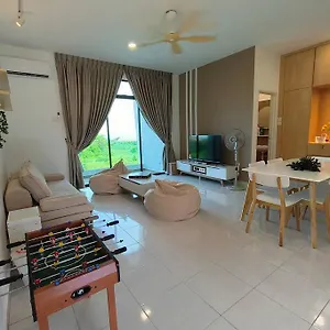 Secretegarden627 3 Storey 5r4b Partyhome 12-20pax Holiday home Malacca