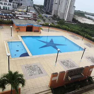 Plaza Raya Serviced Di Tengah Bandar 아파트 *