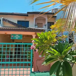Hostal 3 Little Birds Home, 100meter To Jonkerwalk
