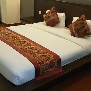 Hotel Capital O 89938 Herald 2*